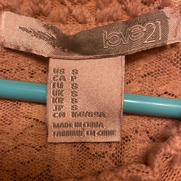 Lace zippered top - Picture 7 of 10